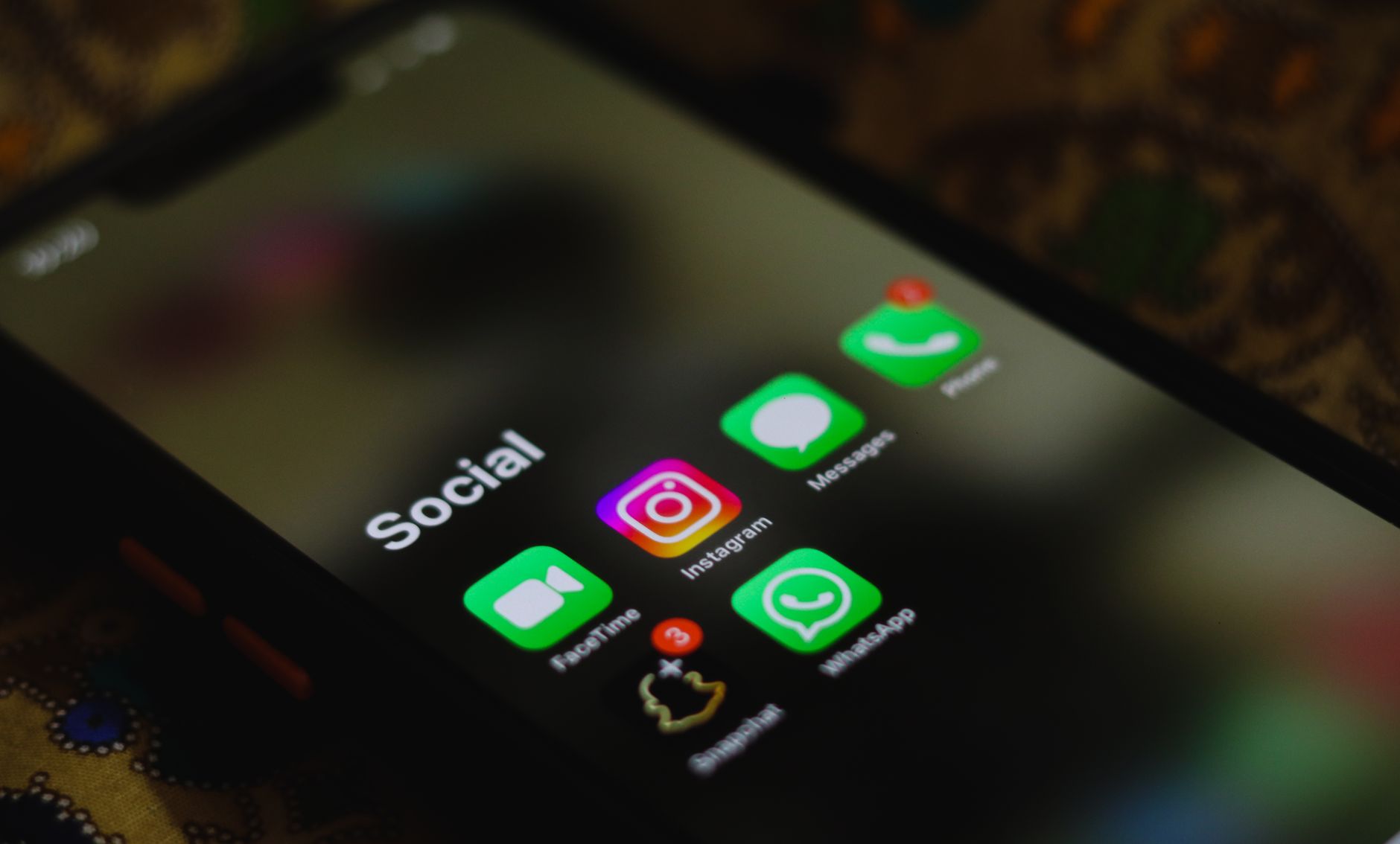 Postly vs. Buffer vs. Autogram: хто працює з Telegram?